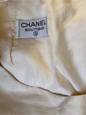 CHANEL 90s Cream Silk-Lined Boutique Piece